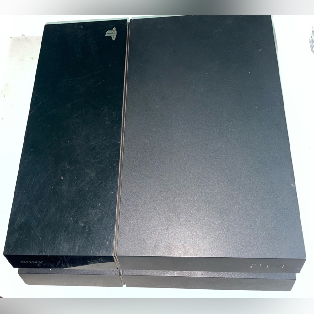 PlayStation 4 Slim No Controller